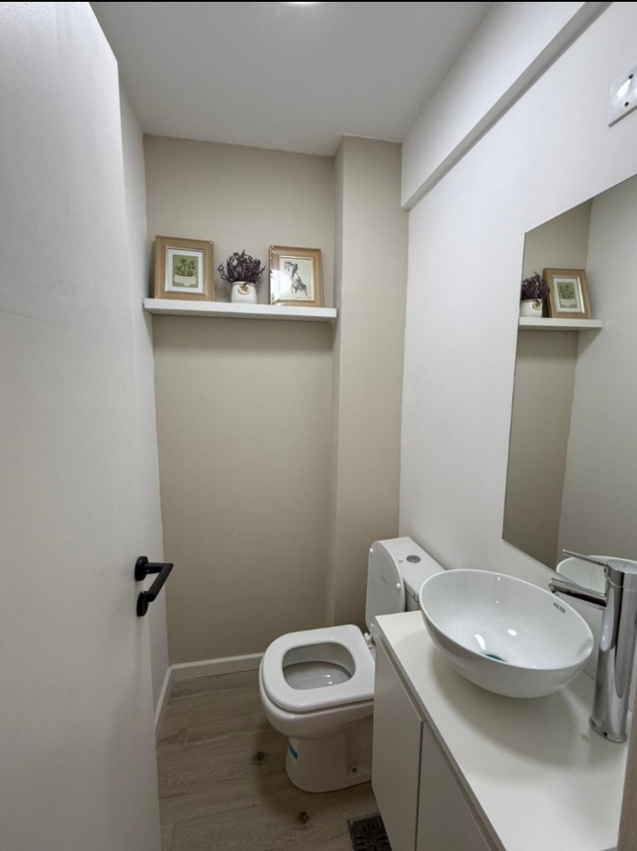 3 ambientes con cochera pleno centro 