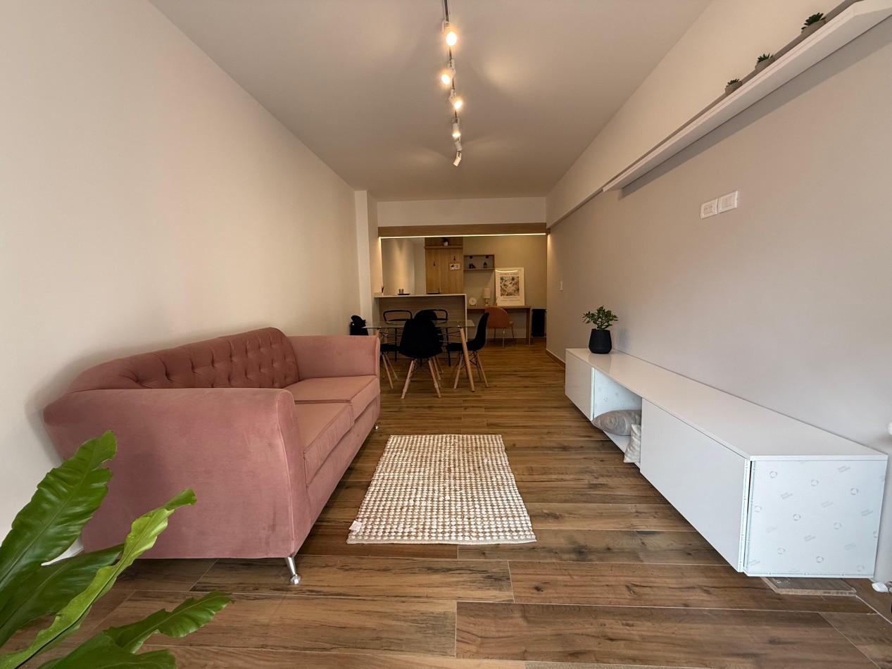 DEPARTAMENTO 3 AMBIENTES A LA CALLE CON BALCON Y COCHERA FIJA EN ALDREY