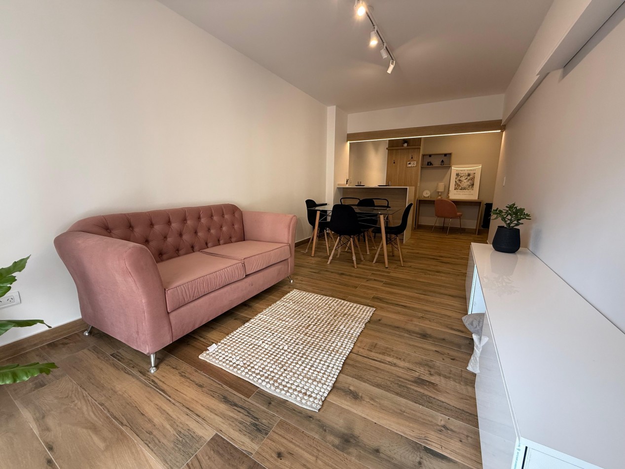 DEPARTAMENTO 3 AMBIENTES A LA CALLE CON BALCON Y COCHERA FIJA EN ALDREY