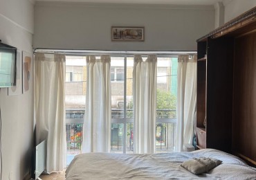 DEPARTAMENTO DE 1 AMBIENTE CON BALCON A LA CALLE Y COCHERA E EN EL CENTRO. APTO CREDITO